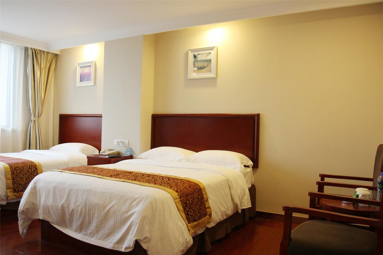 Greentree Alliance Guangxi Hezhou Babu District Lingfeng Square Hotel Buitenkant foto
