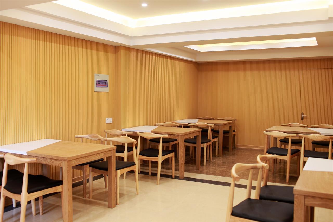 Greentree Alliance Guangxi Hezhou Babu District Lingfeng Square Hotel Buitenkant foto