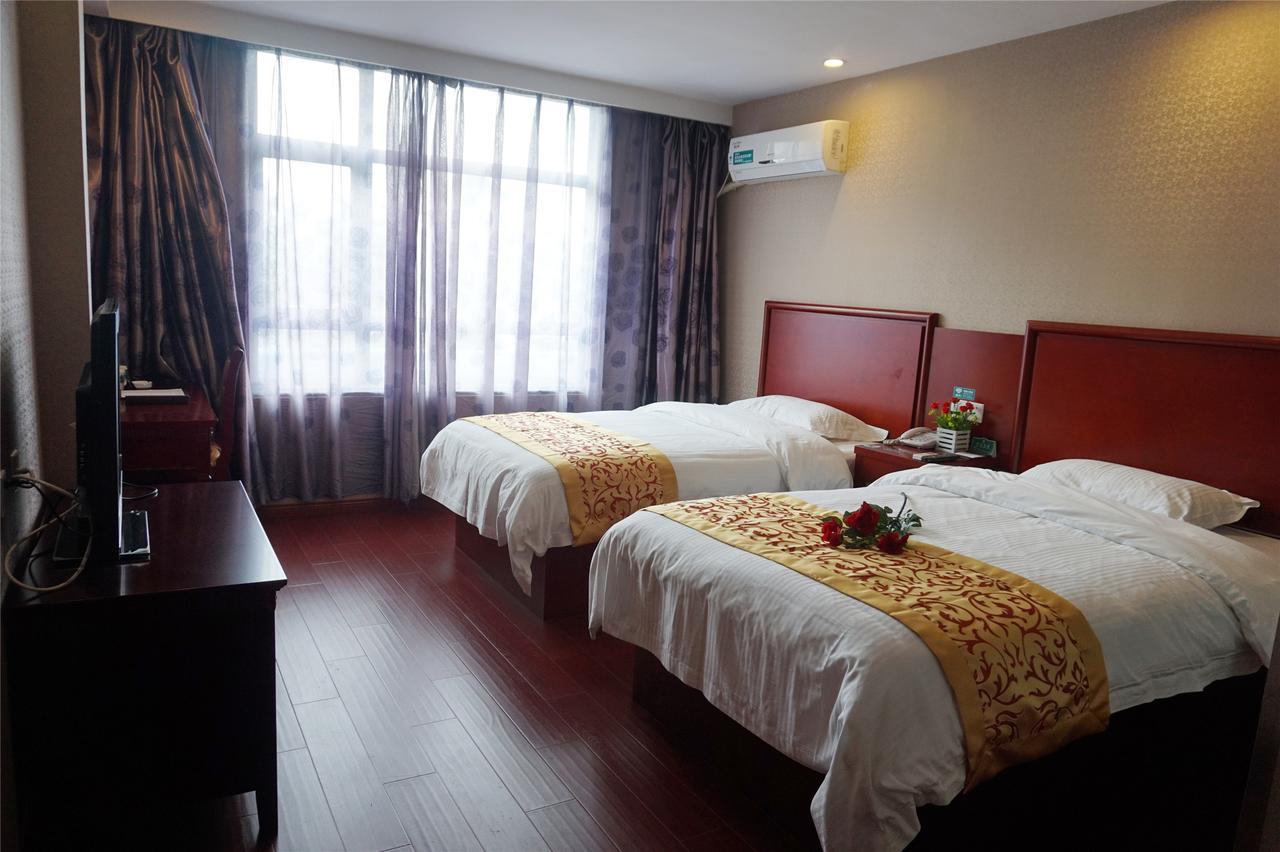 Greentree Alliance Guangxi Hezhou Babu District Lingfeng Square Hotel Buitenkant foto